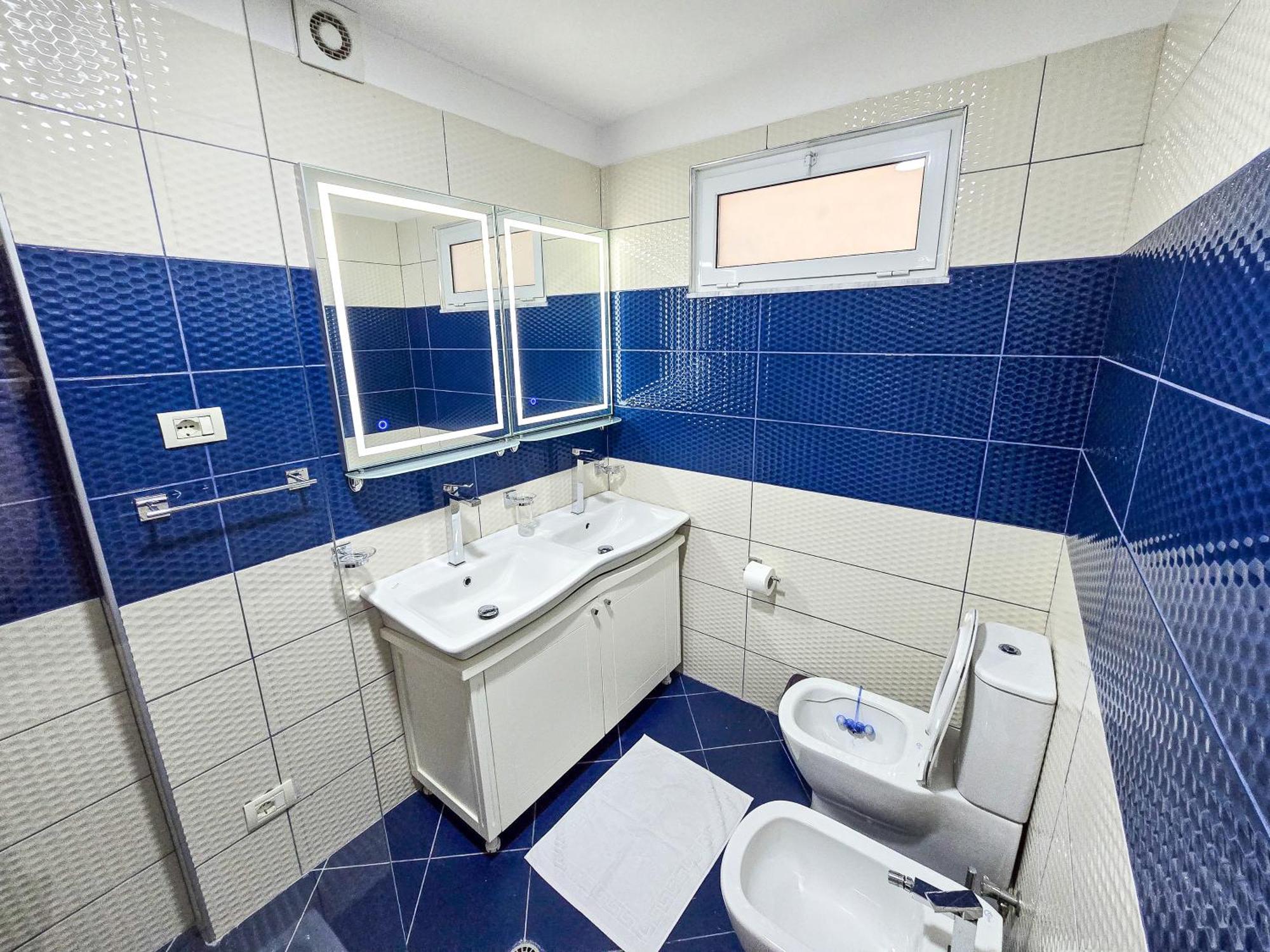 Lake Park 2Br Apartment تيرانا المظهر الخارجي الصورة