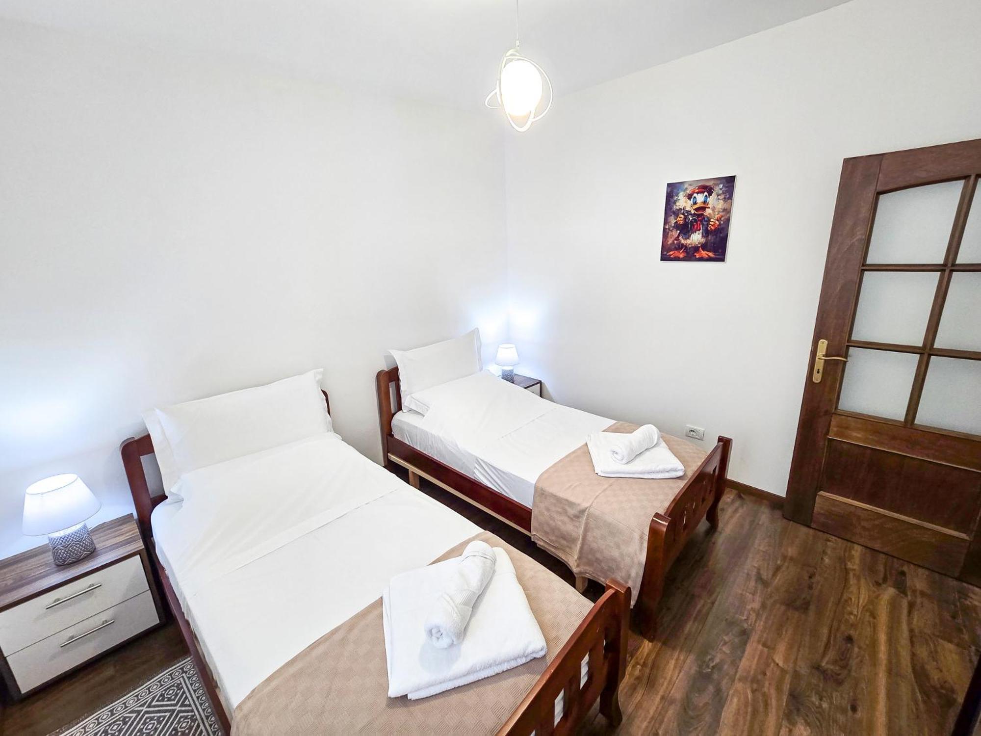 Lake Park 2Br Apartment تيرانا المظهر الخارجي الصورة