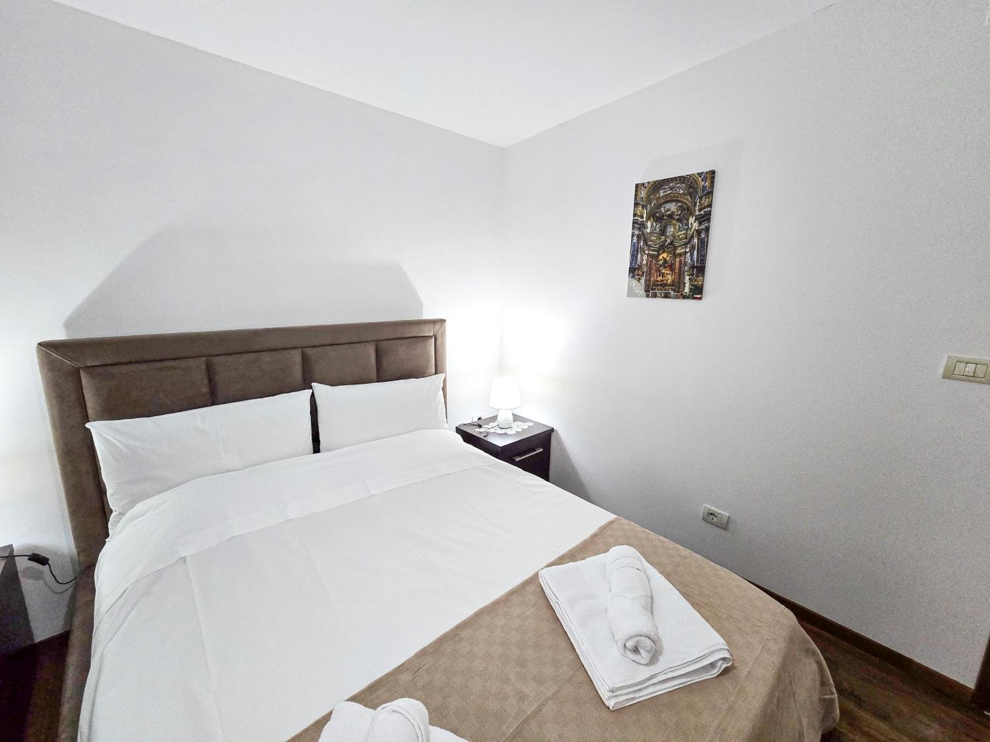 Lake Park 2Br Apartment تيرانا المظهر الخارجي الصورة