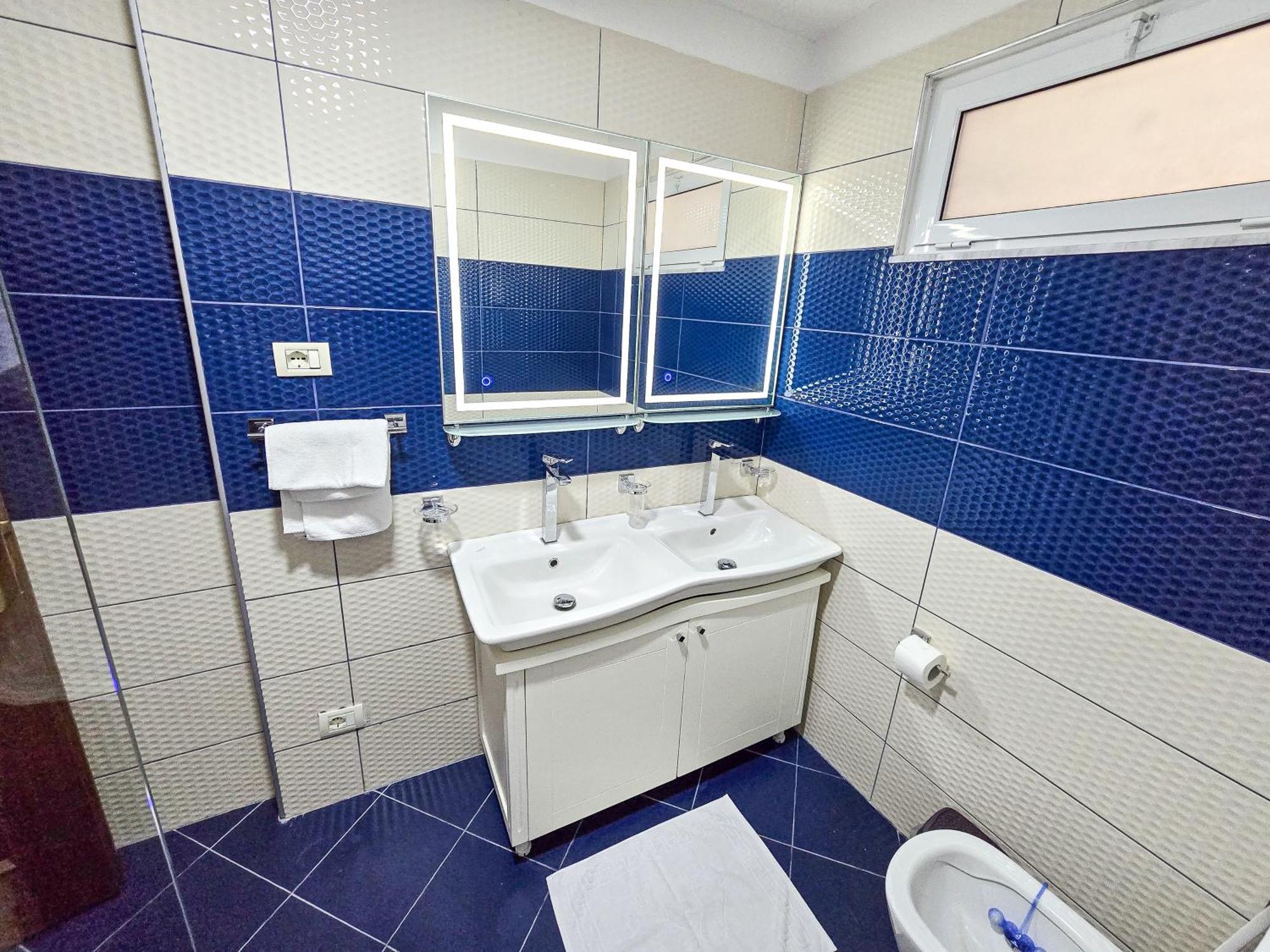 Lake Park 2Br Apartment تيرانا المظهر الخارجي الصورة